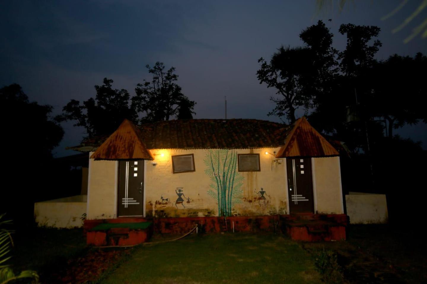 Tribal Wood Resort Dhanwar Ngoại thất bức ảnh